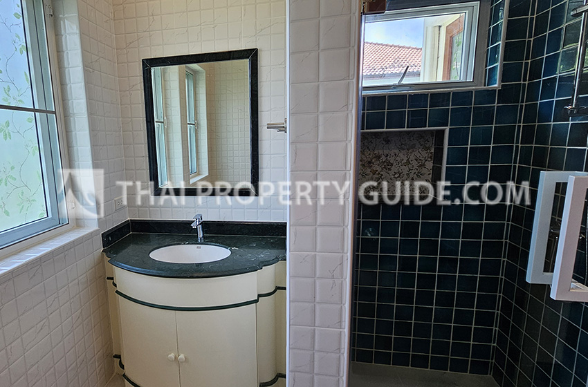 House with Private Pool in Nichada Thani 